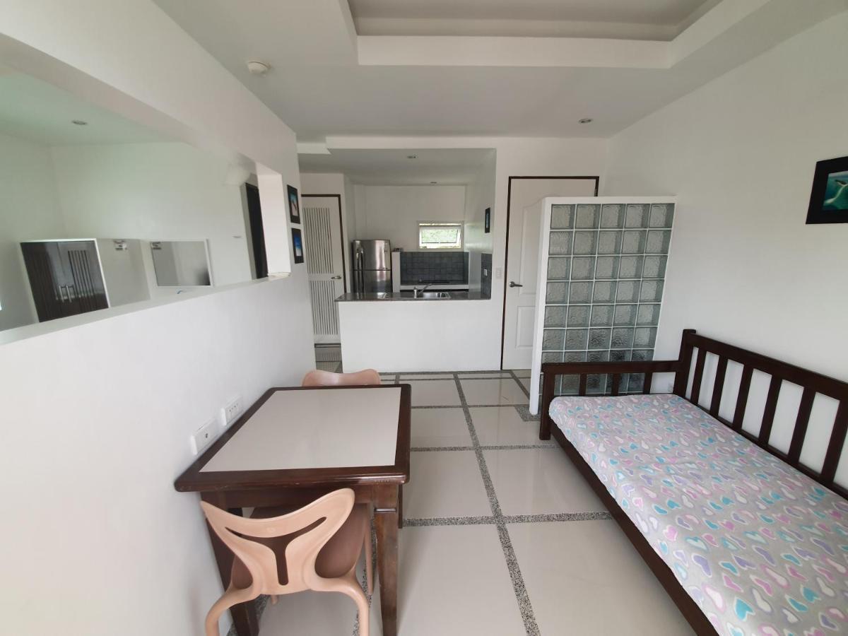 Clubboracay Apartelle Balabag  Buitenkant foto