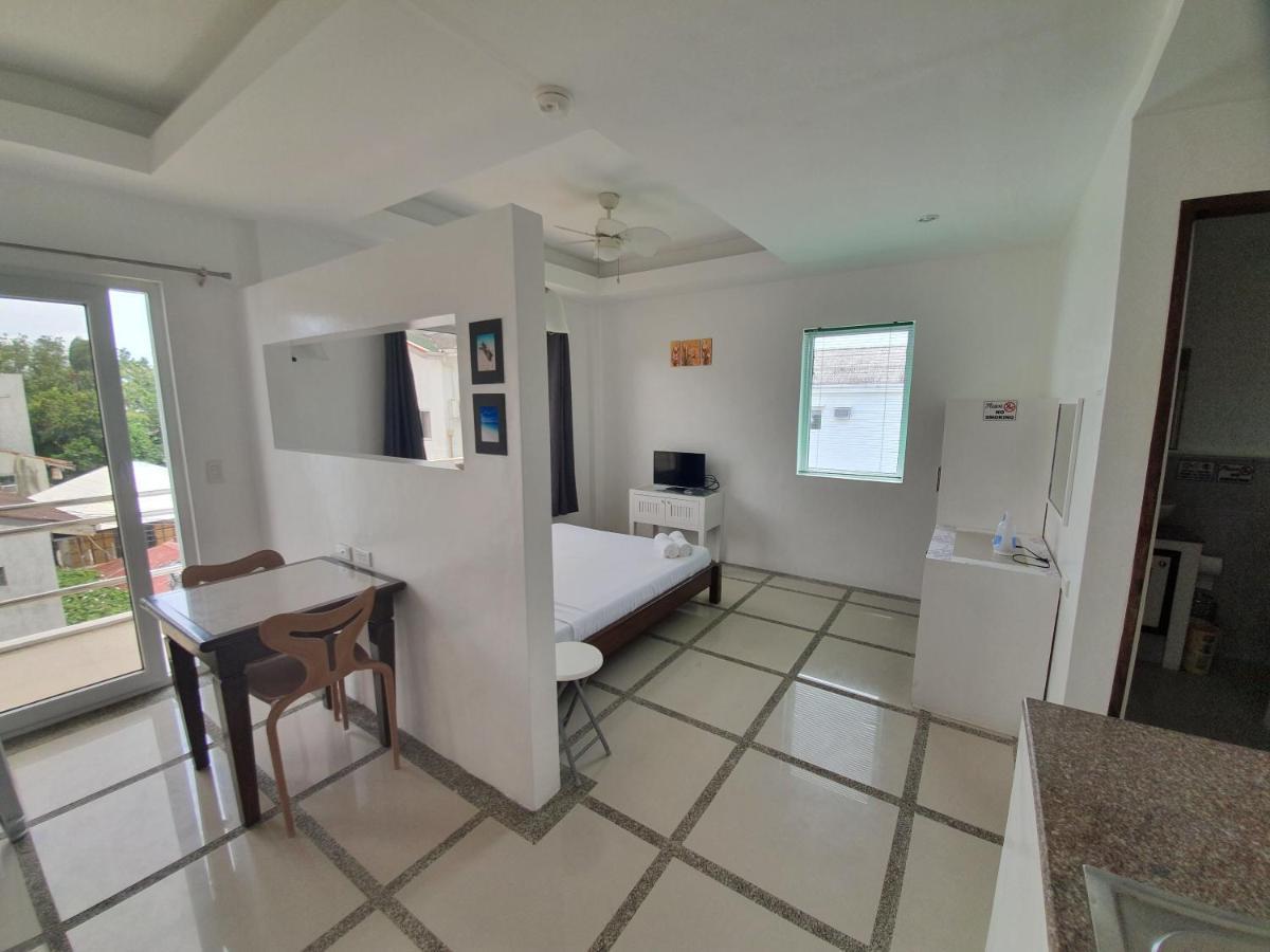 Clubboracay Apartelle Balabag  Buitenkant foto