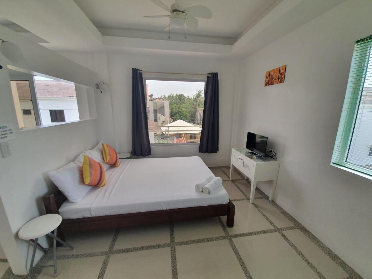 Clubboracay Apartelle Balabag  Buitenkant foto