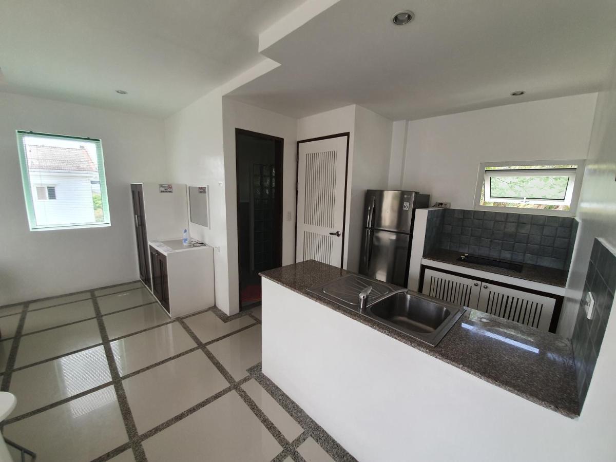 Clubboracay Apartelle Balabag  Buitenkant foto