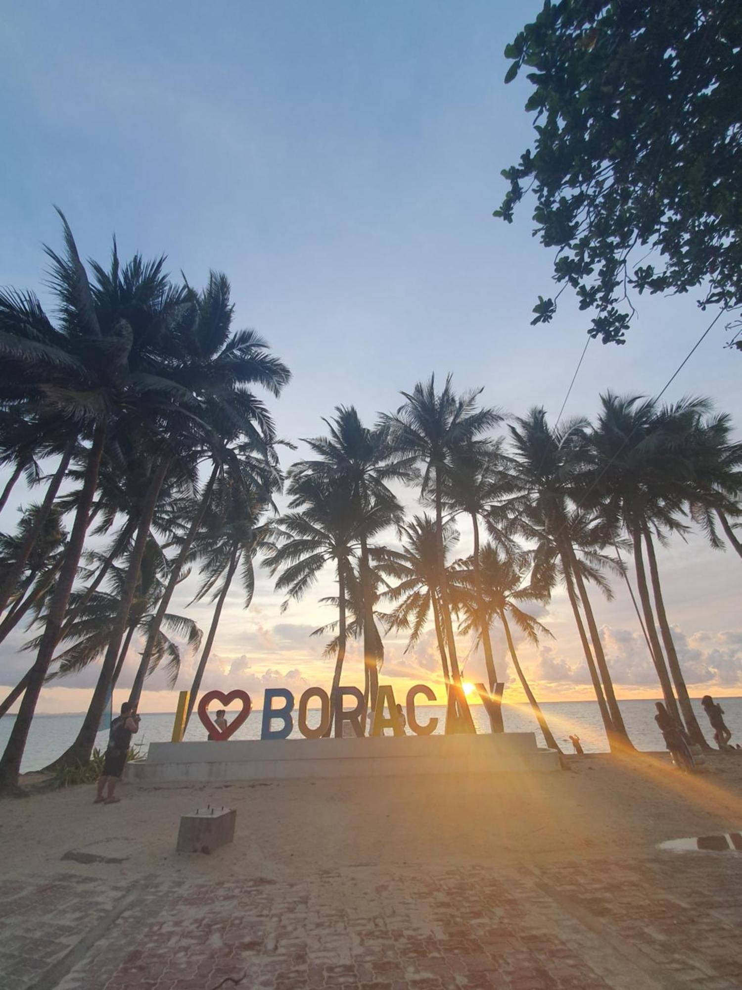 Clubboracay Apartelle Balabag  Buitenkant foto