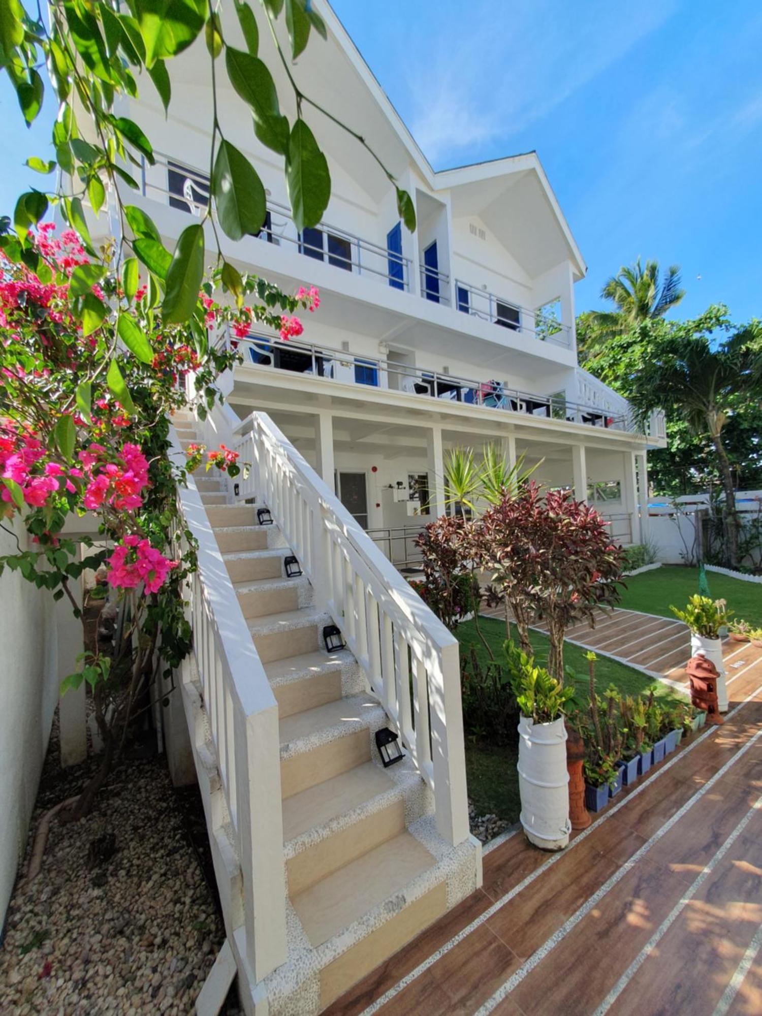 Clubboracay Apartelle Balabag  Buitenkant foto