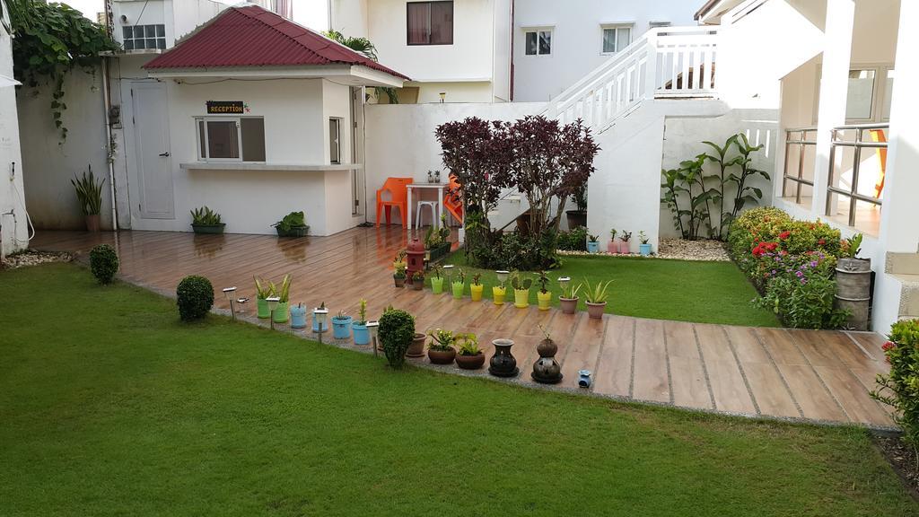 Clubboracay Apartelle Balabag  Buitenkant foto